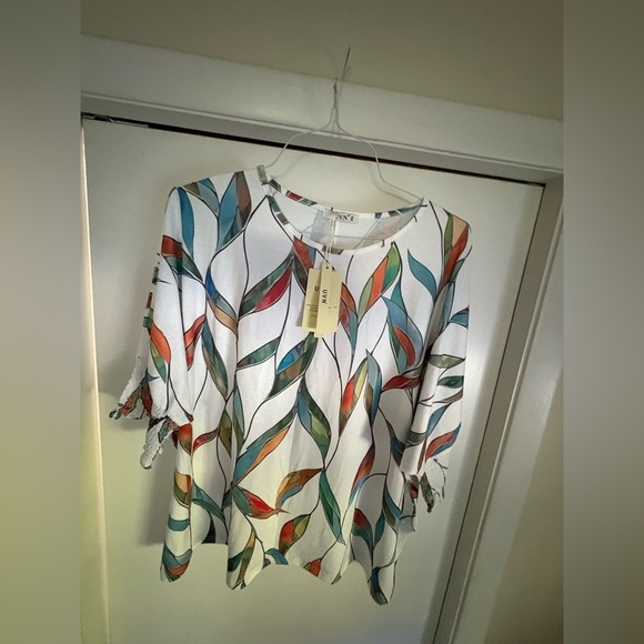 Elegant and stylish  
Colorful Leaf Print Women's Blouse
Perfect holiday season - Picture 3 of 7